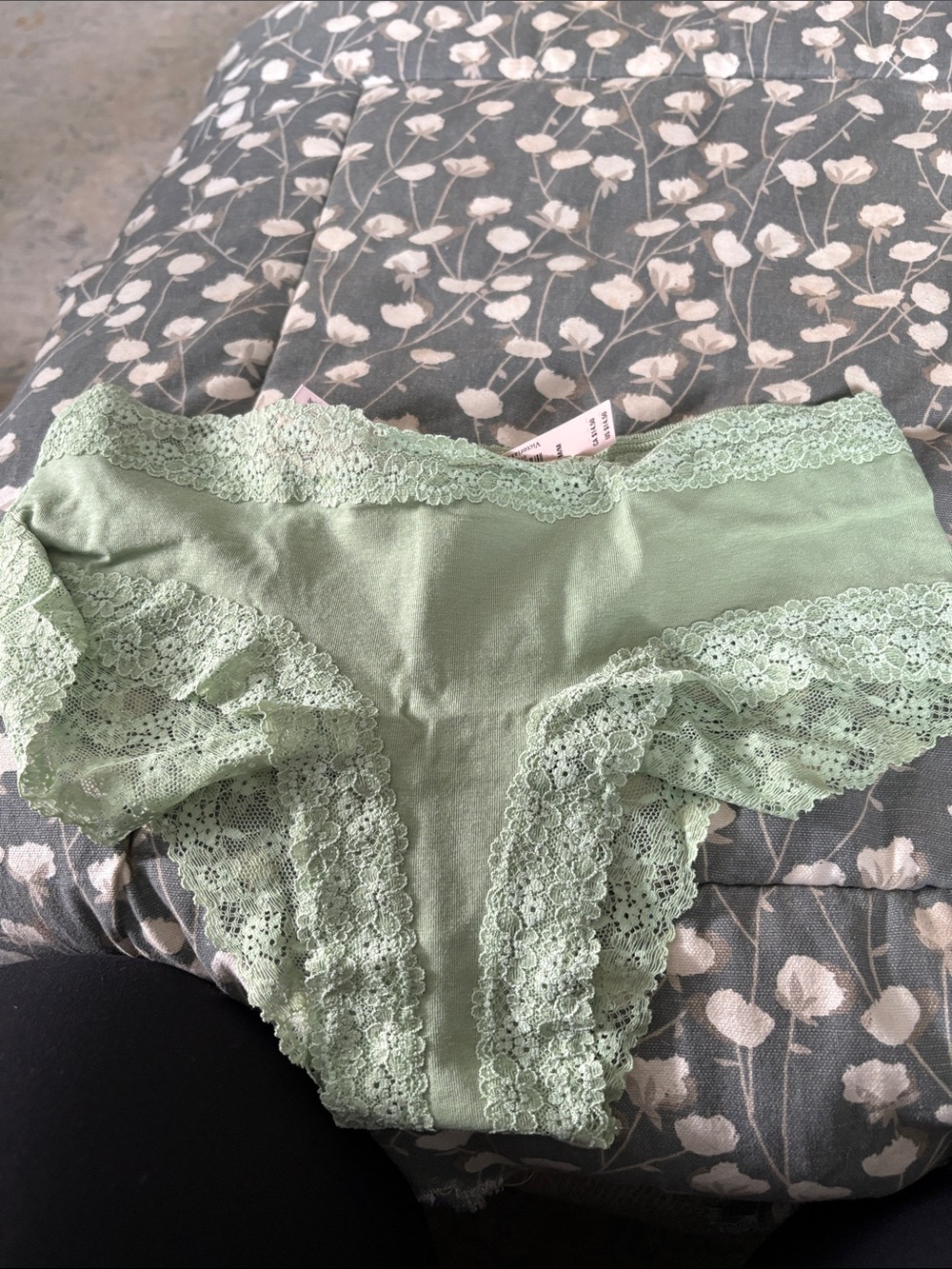 7️⃣1️⃣8️⃣ Victoria's Secret Mint Green Lace Hipster Panty